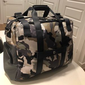 tumi harwood duffel